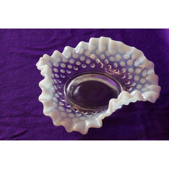 Vintage Fenton Moonstone Opalescent Hobnail Double Crimped Trinket Ring Dish - Picture 4 of 7